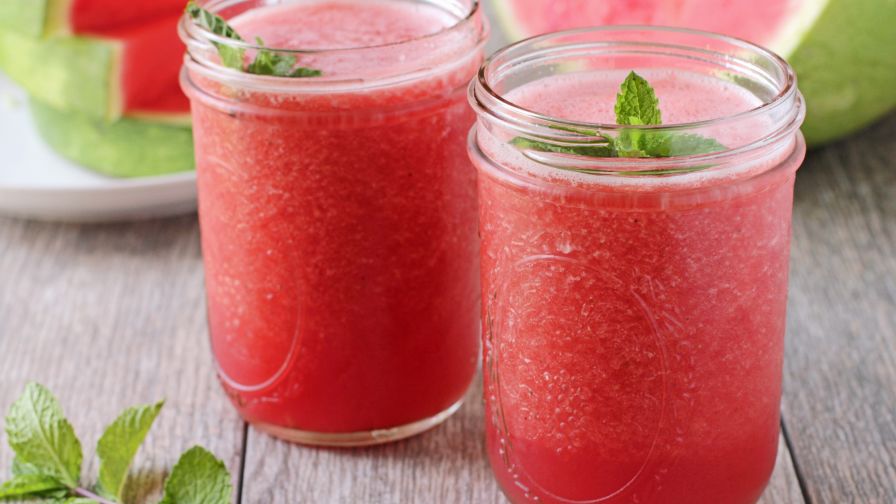 xgWAWfNcQUW08c7H8GB1_018-watermelon-juice